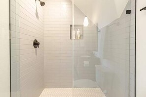 Shower, hair dryer, towels, soap - Modern Haven: Central Brand New Home w Heated Pool (Austin)