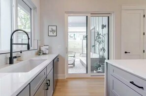 Unclassified image, 2 of 55, button