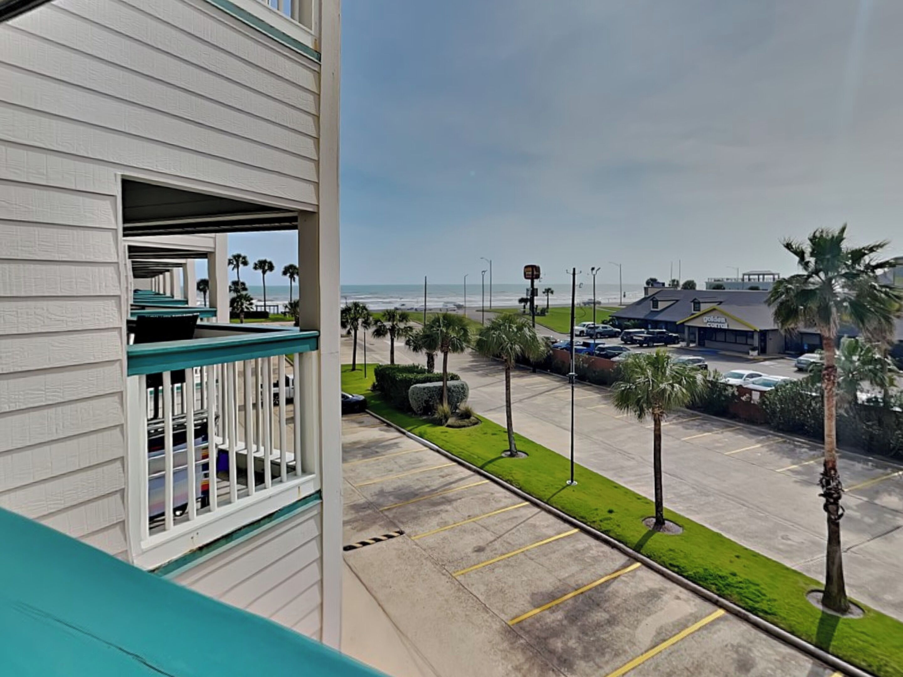Condo (1 Bedroom) | Property amenity