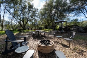 Unclassified image, 5 of 41, button - Yosemite: Nature Escape, Pets, BBQ, Starlink, Split bedrooms, Cozy & Pvt Grounds (Mariposa)