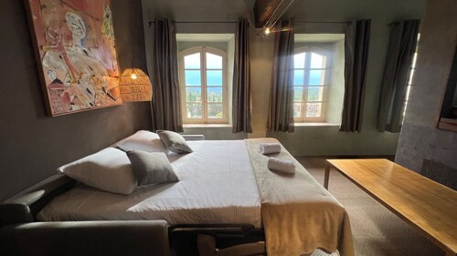 Murier - Beautiful 1-bedroom condo in enchanting Seillans