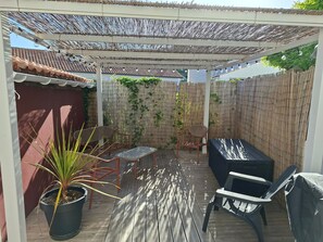 Terrace/patio - Beach Apartment 100m from the Sea (La Tranche-sur-Mer)