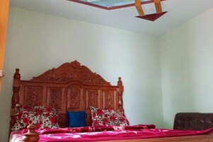 Sistema de insonorización, tabla de planchar con plancha y wifi gratis 