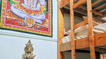 Shared Dormitory, Mixed Dorm