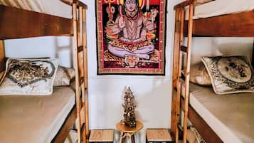 Shared Dormitory, Mixed Dorm | Free WiFi, bed sheets