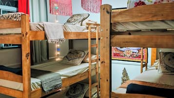 Shared Dormitory, Mixed Dorm | Free WiFi, bed sheets