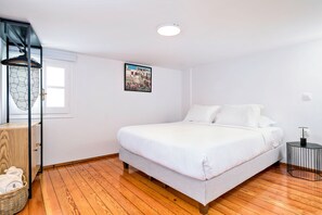 1 bedroom, desk, iron/ironing board, travel crib - Maisonnette, Cozy two-story home with mezza-nine bedroom (Mykonos)