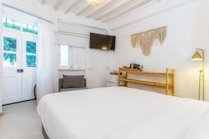 1 bedroom, iron/ironing board, travel cot, free WiFi - Cozy Room in the Heart of Mykonos (Mykonos)
