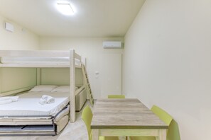 1 bedroom - Apartment '3' with Air Conditioning (Torre San Giovanni)