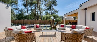 La Villa des Pins d'Or – Family Villa with Pool and Spa in a Peaceful Natural Setting