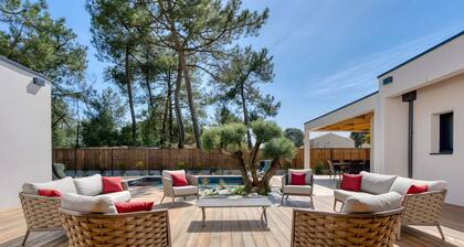 La Villa des Pins d'Or – Family Villa with Pool and Spa in a Peaceful Natural Setting