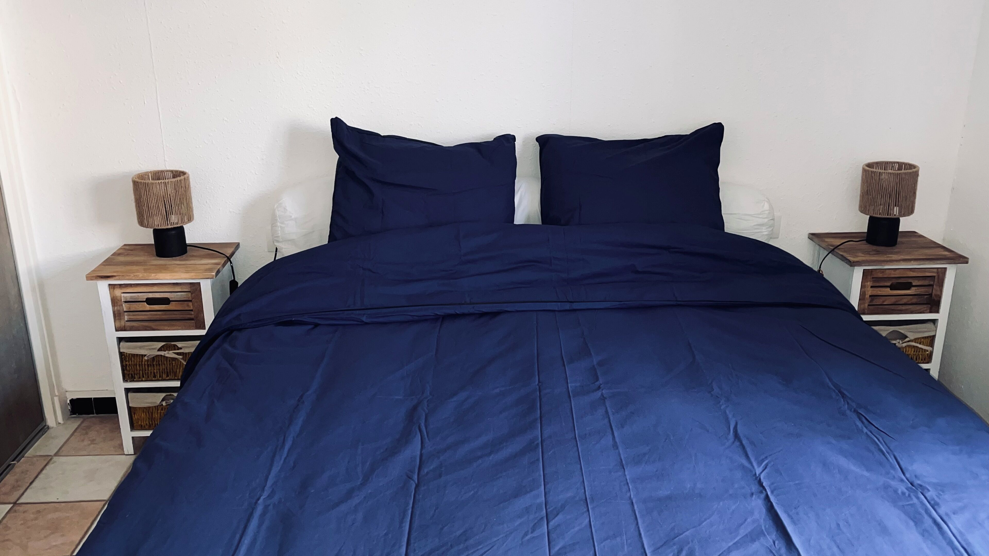 2 bedrooms, iron/ironing board, WiFi