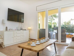 Dining - Urb Las Tres Calas by Interhome (L'Ametlla de Mar)