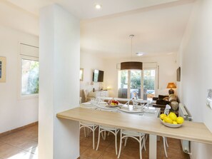 Dining - Urb Las Tres Calas by Interhome (L'Ametlla de Mar)