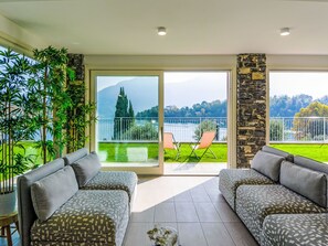 TV - The View 1 by Interhome (Tremezzina)