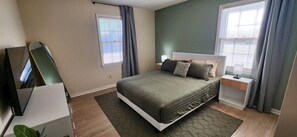 Room - Convenient 2BR, Fast Wi-Fi + Full Kitchen (Boiling Springs)