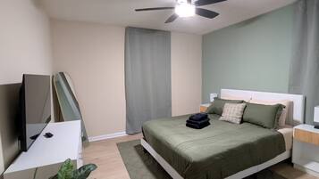 2 bedrooms, iron/ironing board, WiFi, bed sheets