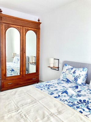 4 Schlafzimmer, Bügeleisen/Bügelbrett, Reisekinderbett, Internetzugang