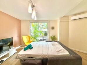 2 habitaciones, tabla de planchar con plancha, internet y ropa de cama 