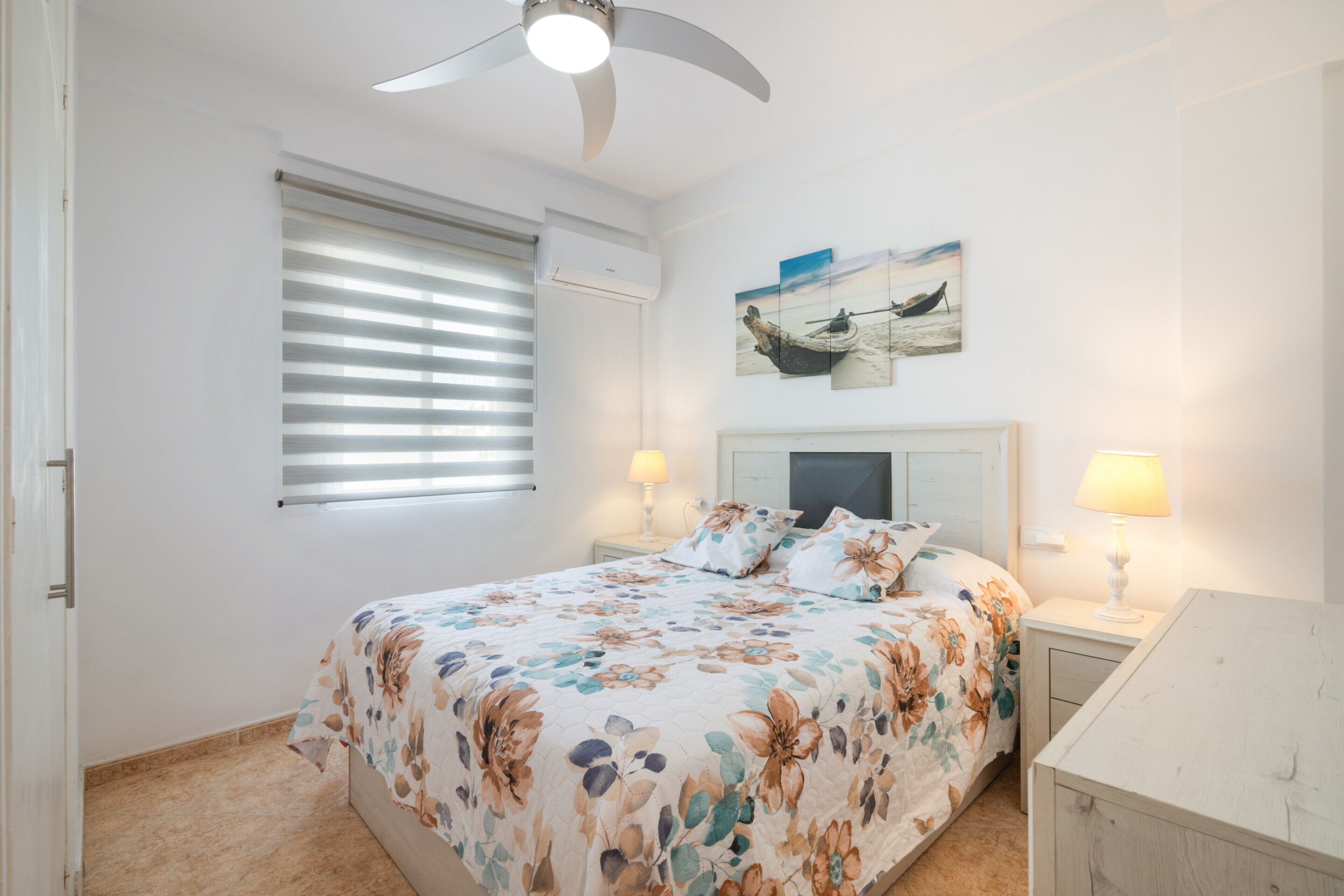 3 dormitorios, tabla de planchar con plancha, wifi y ropa de cama