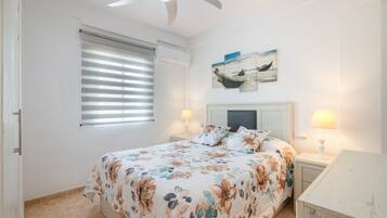 3 dormitorios, tabla de planchar con plancha, wifi y ropa de cama