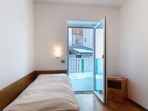 Internet - Cesa Marco by Interhome (Pozza di Fassa)