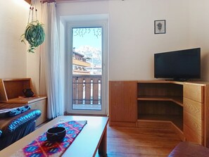 TV - Cesa Marco by Interhome (Pozza di Fassa)