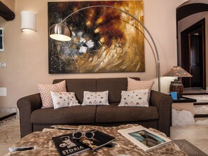 TV - Elenoire by Interhome (Santa Teresa di Gallura)