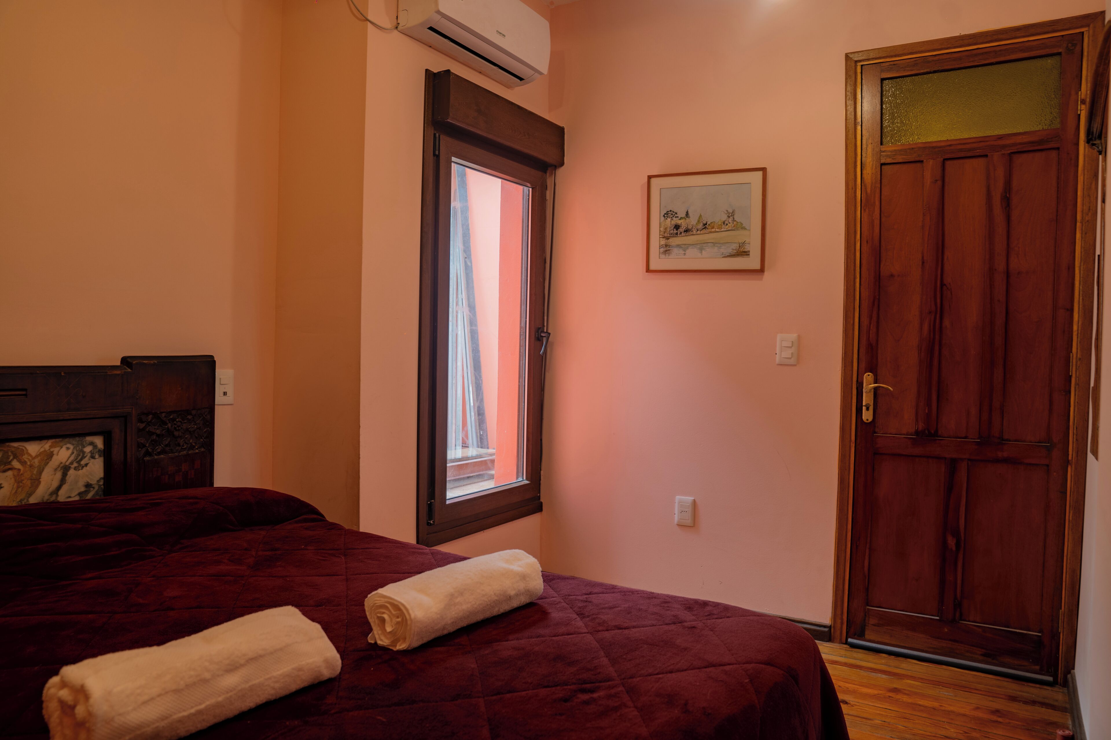 1 chambre, fer et planche à repasser, accès à Internet, literie fournie