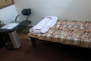 Deluxe Double Room, Mountain View | Soundproofing, iron/ironing board, free WiFi