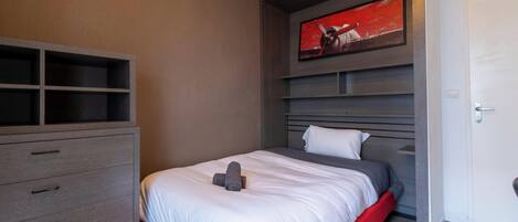 1 habitación, wifi y ropa de cama