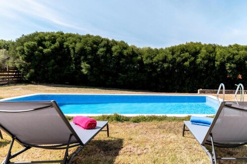 Casa da Vagem: Modern Luxury in Sintra, Private Pool, 9 min from Azenhas do Mar