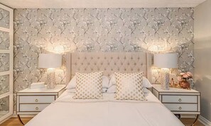 Unclassified image, 5 of 27, button