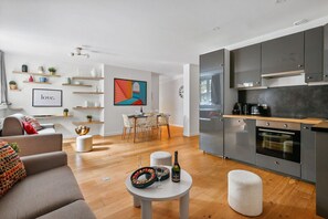TV - ClickYourFlat 256 - Cosy Apt - Arc de Triomphe (Paris)
