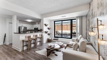 Télévision, chaîne hi-fi