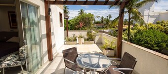 Studio Beira-mar com Piscina e Varanda Privativa