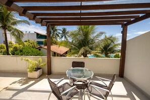 Apartment | 1 bedroom - Studio Beira-mar com Piscina e Varanda Privativa (Ilhéus)