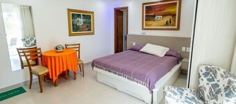Studio Beira-mar com Piscina e Varanda Privativa