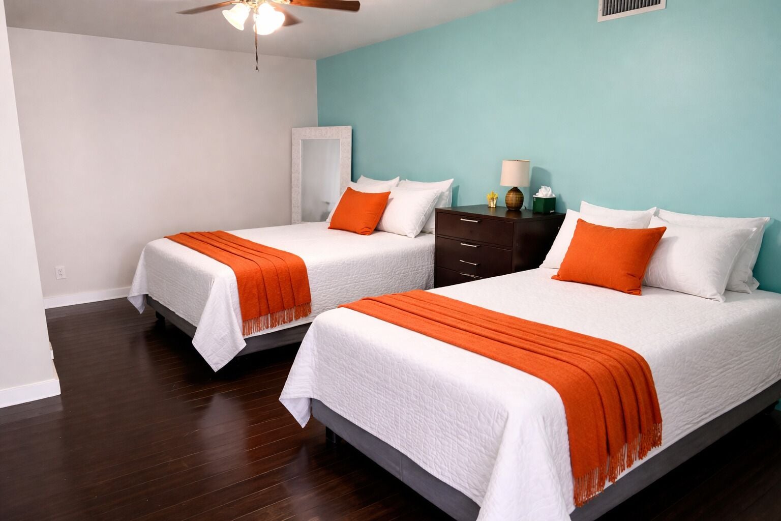 Laptop workspace, blackout curtains, iron/ironing board, free WiFi