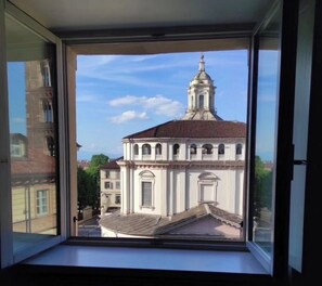 Immagine non classificata, 3 di 12, pulsante