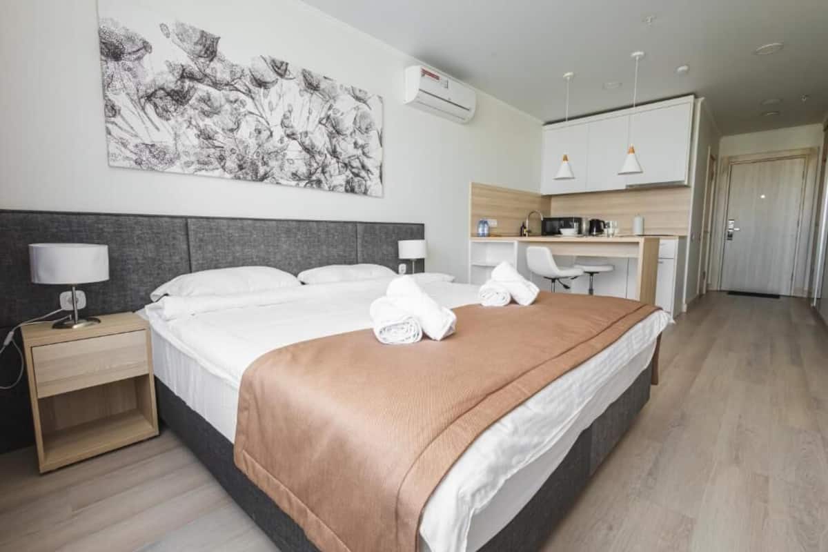 Dobbeltrom – comfort, hageutsikt