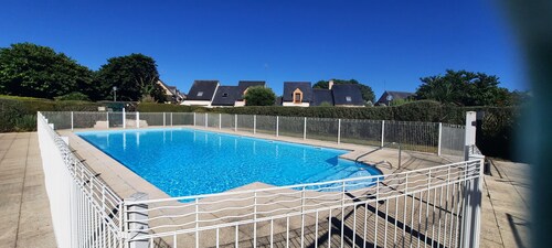 Family home 400m from the sea