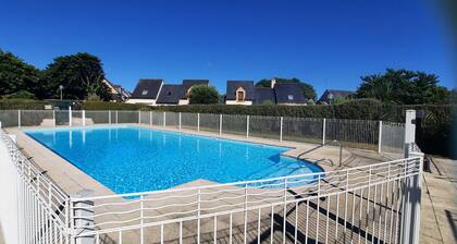 Family home 400m from the sea