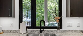 Luxury Modern Home + Studio | Elevator | Rooftop