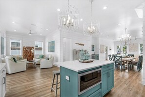 Interior - Windsong! New! Sleeps 19! Beach! (Destin)