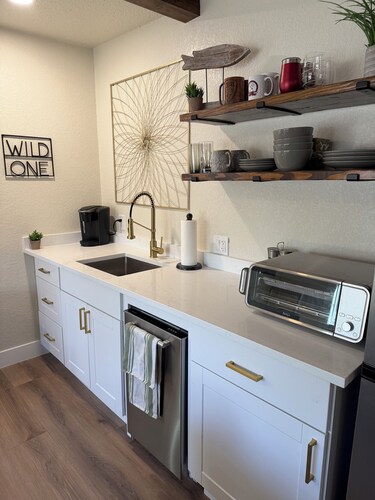 Welcome to the Sundancer @ the Little Littleton Village