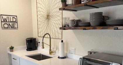 Welcome to the Sundancer @ the Little Littleton Village