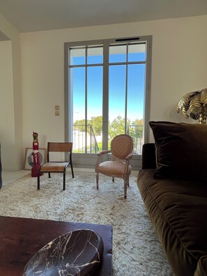 Ping pong, books, stereo, computer monitors - Elegant vacation home near Sea/Casino/Parks in La Rochelle (La Rochelle)
