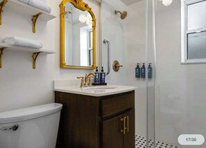 Unclassified image, 5 of 7, button - GARDEN DISTRICT SPOT PERFECT FOR TULANE GRADUATION WEEK ACTIVITIES (New Orleans)