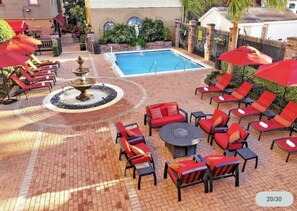 Unclassified image, 4 of 7, button - GARDEN DISTRICT SPOT PERFECT FOR TULANE GRADUATION WEEK ACTIVITIES (New Orleans)